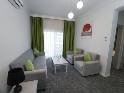 sammys-hotel-suit-double-room-13