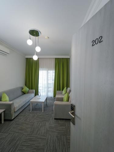 sammys-hotel-suit-double-room-2