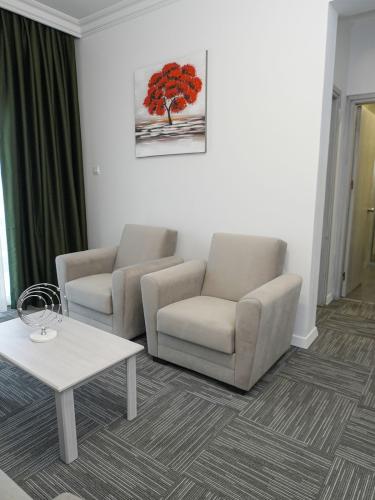 sammys-hotel-suit-twin-room-13