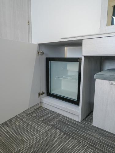 sammys-hotel-suit-twin-room-15