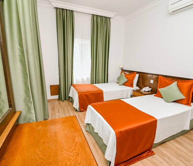 sammys-hotel-rooms (3)