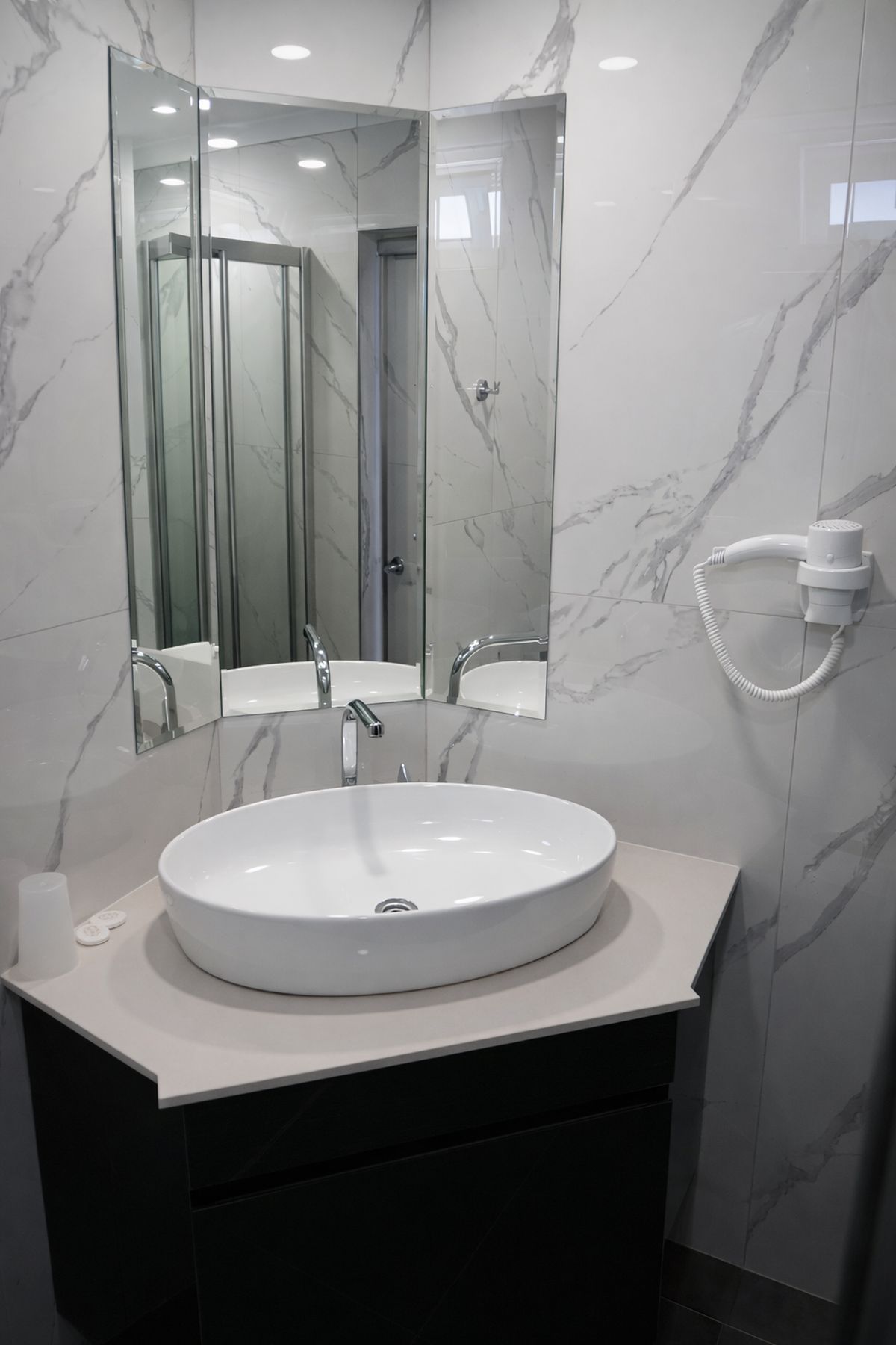 Sammys Hotel Standard Twin Room